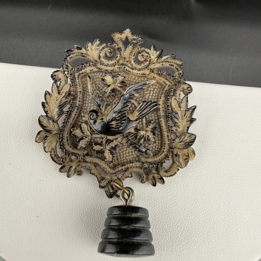 Vintage Estate‎ Brooch Black Cream Celluloid Bird Dangle 22356 3-8-26